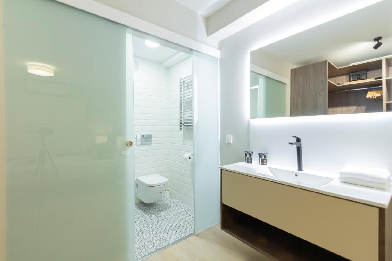 Dobohomes - Clara Del Rey Madrid Eksteriør bilde